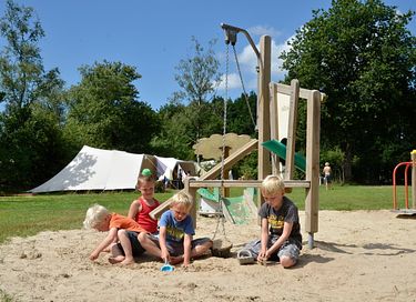 Slapen in een luxe safaritent in Drenthe - 14
