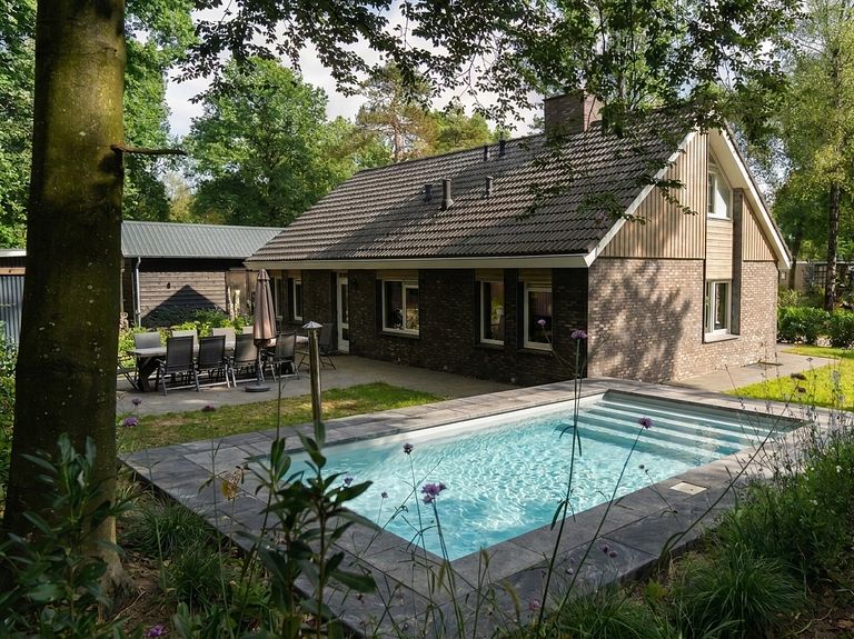 Group accommodation with cinema and wellness - 1