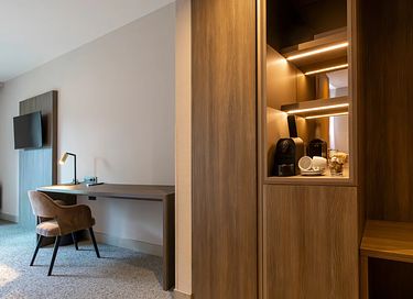 Romantic suite next to a golf course - 11