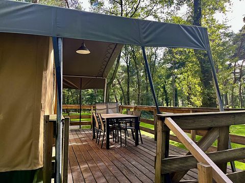 Safari tent in beautiful surroundings - 2