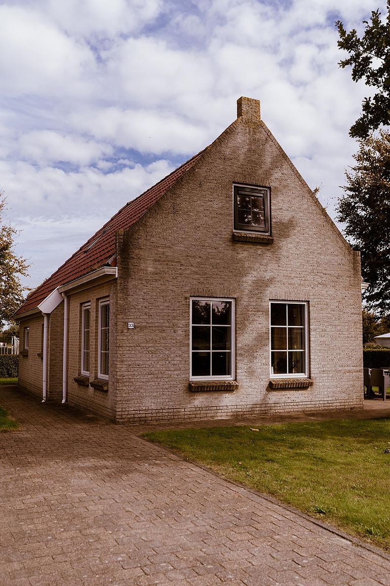 Groepsverblijf aan een uitgestrekt bos - 1