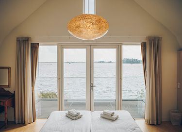 Exclusief genieten in Friesland met uitzicht - 30