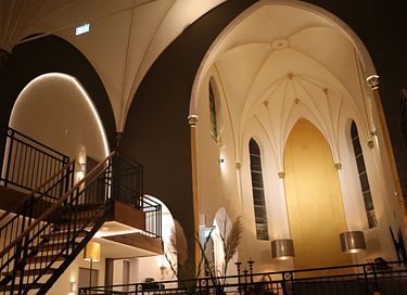 Luxe kamer in een omgebouwde kerk - 12