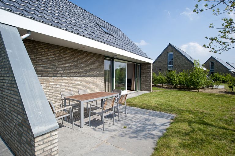 Vakantiewoning met tuin op waterrijk park - 1