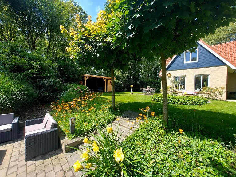 Stimmungsvolle Ferienwohnung direkt am Wasser - 1