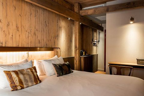 Unique Amsterdam hotel in an old wood shop - 4