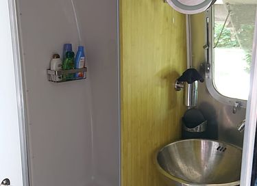 Authentieke Airstream caravan in het bos - 7