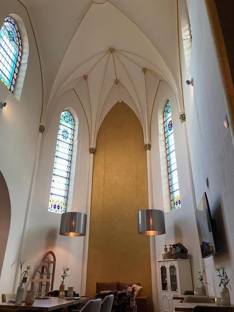 Luxe kamer in een omgebouwde kerk - 2
