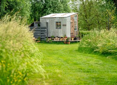 Unique Tiny House with private hot tub - 7