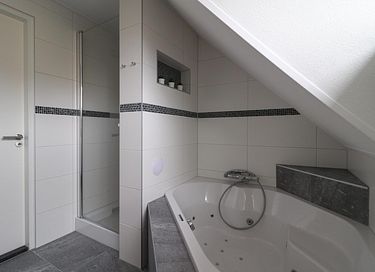 Vakantiehuis (8p) aan het water met wellness - 16