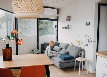 Zelfvoorzienend huisje met sloep - 5