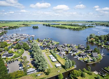 Vakantiehuis aan het water in Friesland - 17
