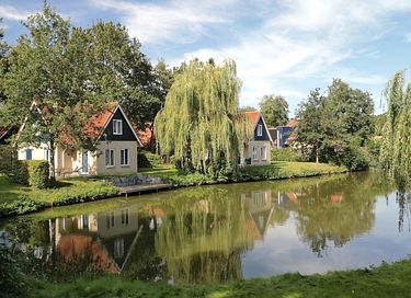 Vakantiehuis met sauna (6p) aan visvijver
