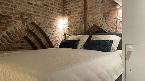 Overnachten in een luxe kerktoren vol kunst - 2