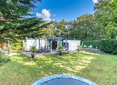 Bungalow with fenced garden on Texel