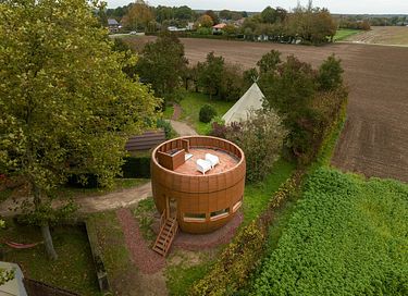 Unique accommodation with built-in jacuzzi - 23