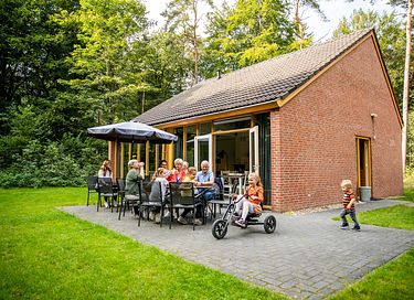 Bungalow mit Sauna und Waldblick