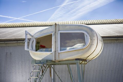 Slapen op hoogte in een design object - 3