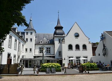 Staying the Night in an Old Castle Hotel - 2