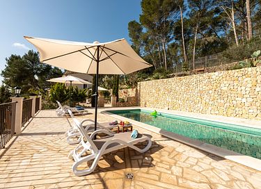 Holiday home with pool and beautiful views - 10