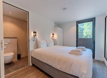 Overnight stay for 2 with private hot tub - 5