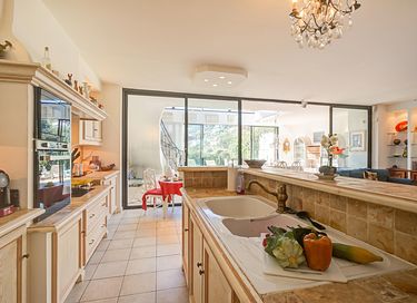 Logement de vacances moderne et luxueux avec piscine privée - 35