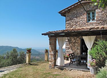 Ferienhaus mit Pool und Aussicht