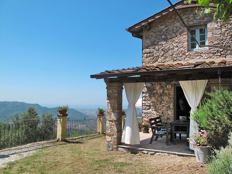 Ferienhaus mit Pool und Aussicht - 1