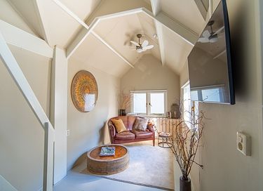 Nature cottage with private sauna in Laren - 9
