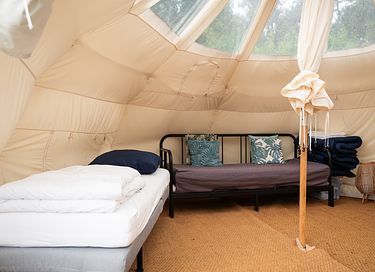 Glamping tent with a view of the stars by the sea - 6