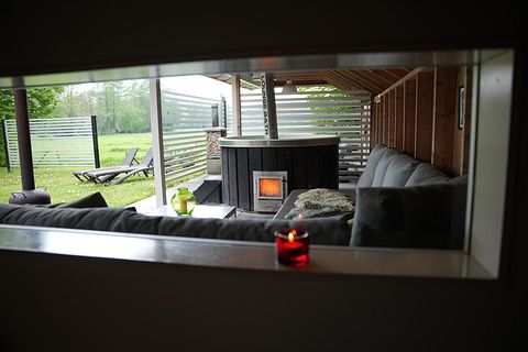 Holiday home with covered outdoor wellness - 2