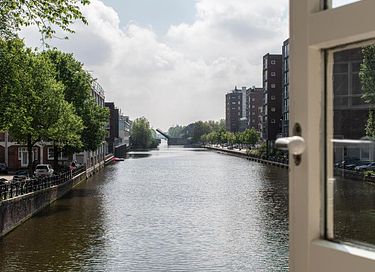 Dormir dans la maison d'un maître de pont à Amsterdam - 10