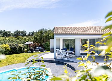Vacation villa with private pool in France - 2