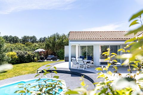 Vacation villa with private pool in France - 2