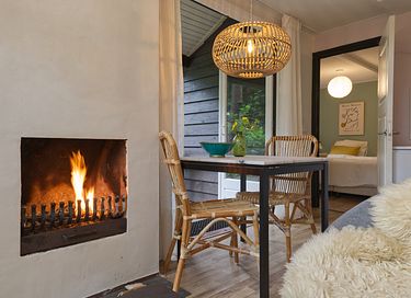 Romantic cottage in the forest with fireplace - 11