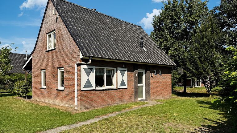 Geräumige Ferienwohnung mit Wellnessbereich - 1