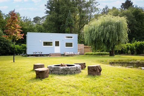 Schönes Tiny House mit Teich und Feuerstelle - 2