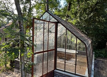 Romantic hide out in the forest near the sea - 28