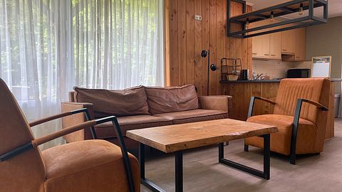 Huisdiervriendelijke bungalow op groen park - 4