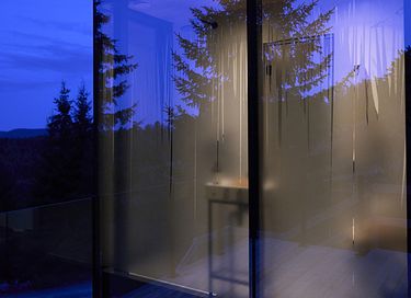 Einzigartiges Spiegelhaus mit Whirlpool in Norwegen - 39