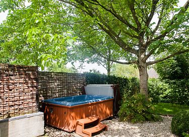 Gartenzimmer mit Outdoor-Salzwasserjacuzzi - 8
