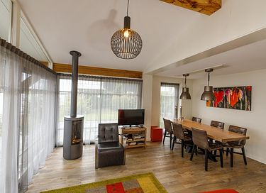 6-person vacation villa with swimming jetty - 11