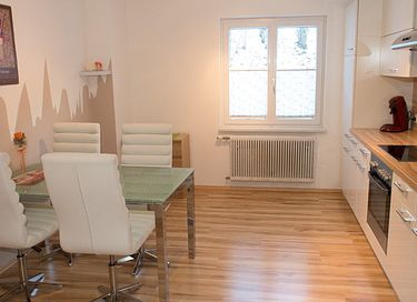 Modern appartement met bergzicht en balkon - 4