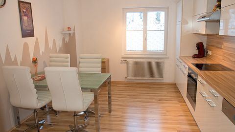 Modern appartement met bergzicht en balkon - 4