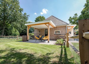 Luxuriöse Unterkunft im Maashorst