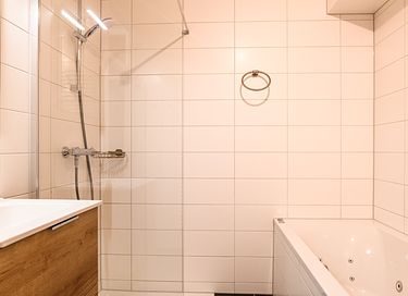 Wohnung mit Whirlwanne und Spielzimmer - 11