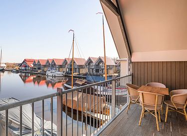 Apartment with harbor view for 4 people