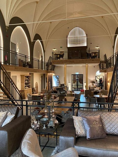 Unique hotel in a beautiful neo-Gothic church - 3