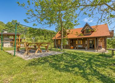 Wooden holiday home located on the space - 19