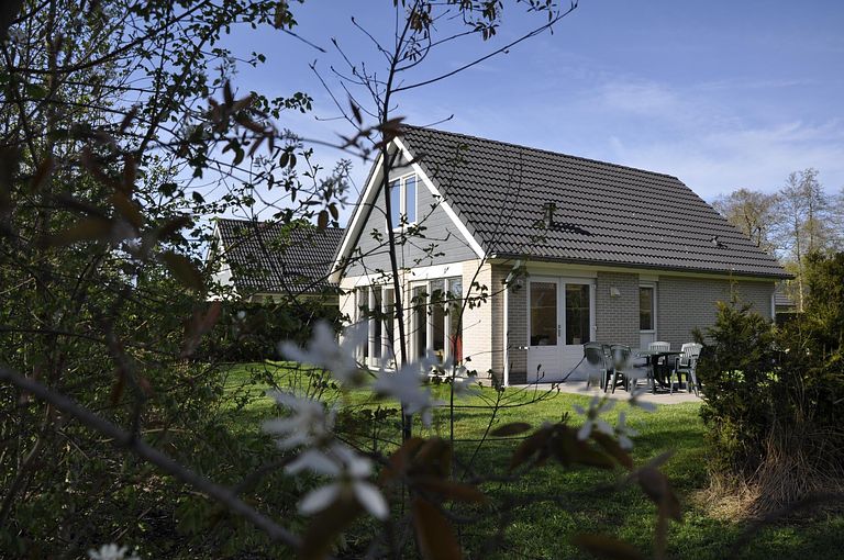 Maison spacieuse avec cheminée confortable - 1